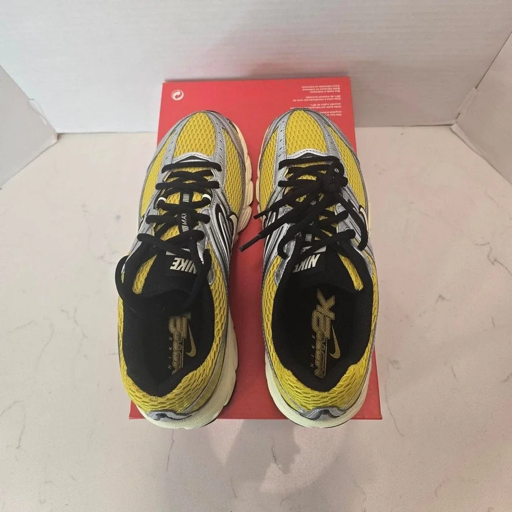Nike Air Max Moto 2K in Saffron Quartz Women's - 8 US